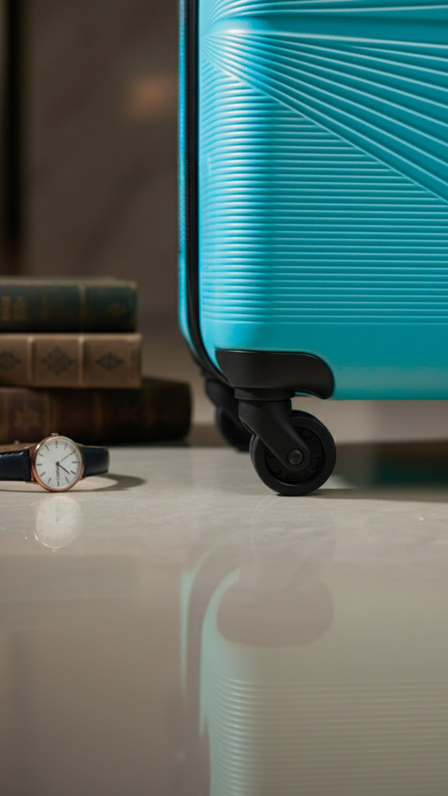 Namoh Cabin Trolley Bag Peacock Blue | A large 20" space for your essentials